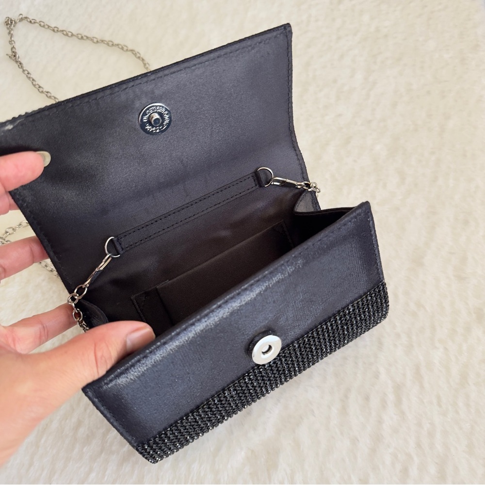 Elegant Black Beaded Clutch - Picture 5 of 7
